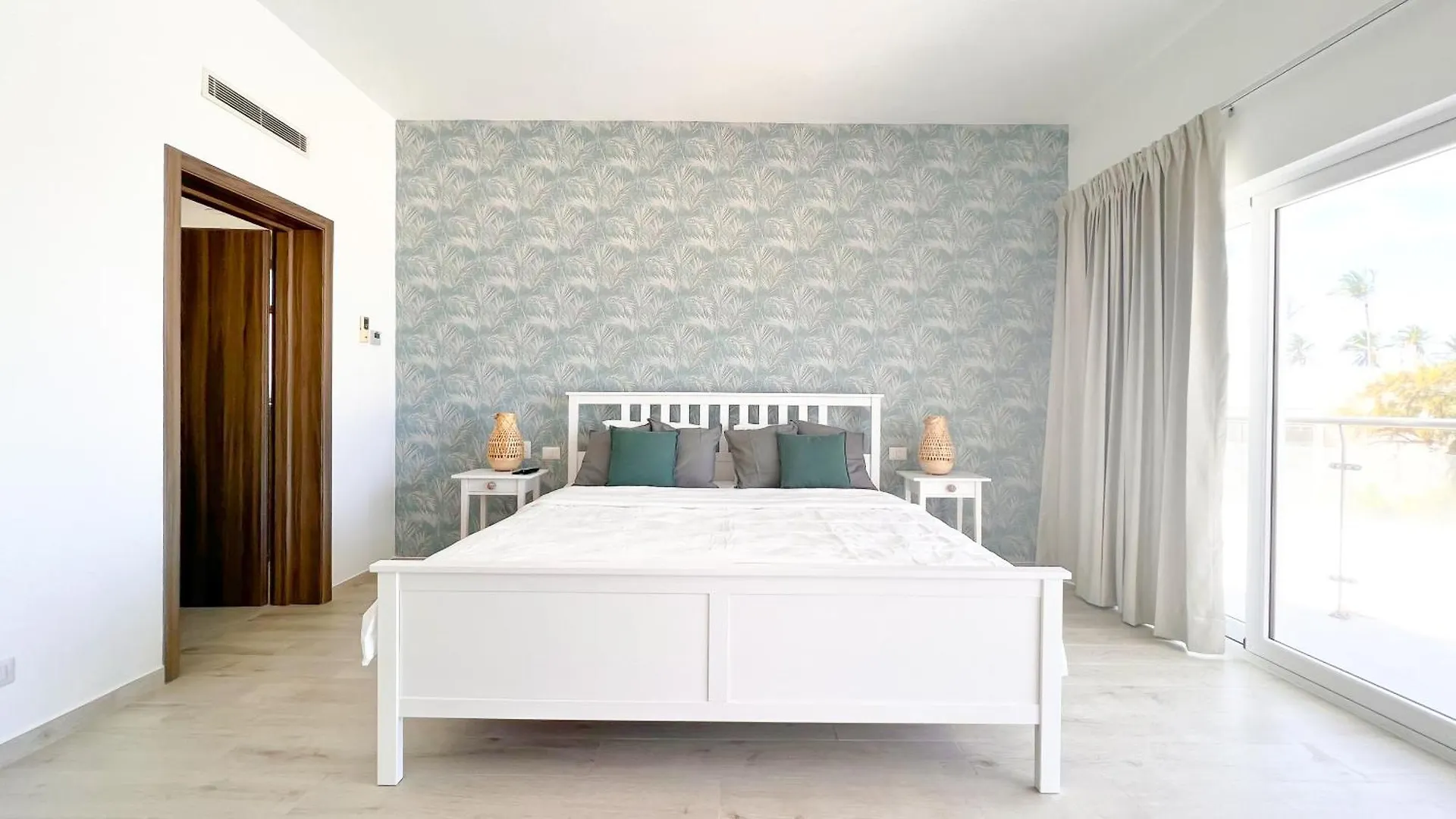Beach Front 3Bdr Playa Coral Apartment Punta Cana
